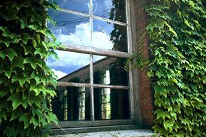 安心の玄関ドアのリフォームを行う